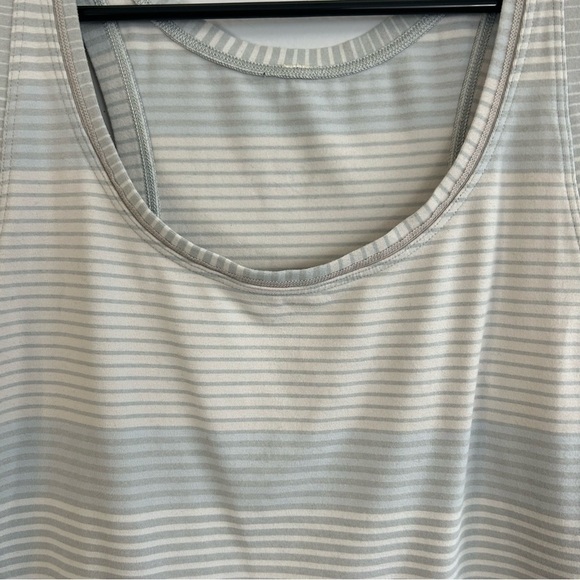 Lululemon Athletica Grey/White Striped Tank Size 6 - Picture 7 of 11